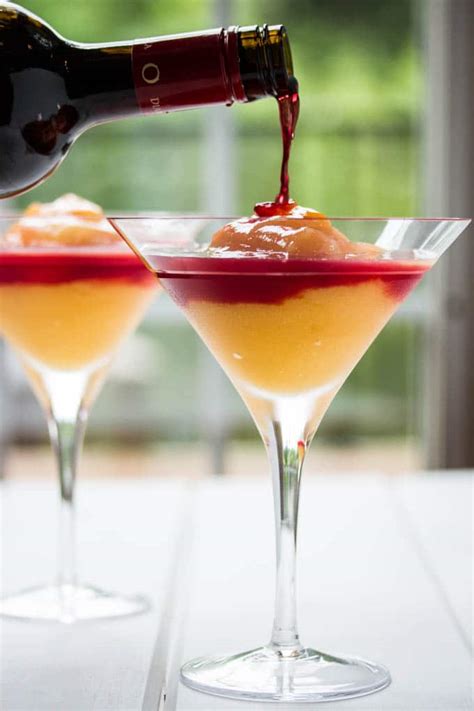 Peach puree peach bellini italy painting kansas city missouri cocktail making venice italy explore photographs photos. Peach Bellini Recipe with Raspberry Liqueur - Cooks with ...