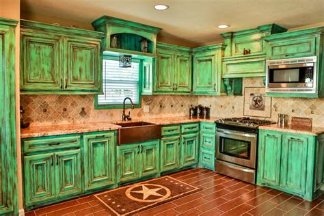 Invigorating Ways To Decorate With Green Kitchen Cabinets