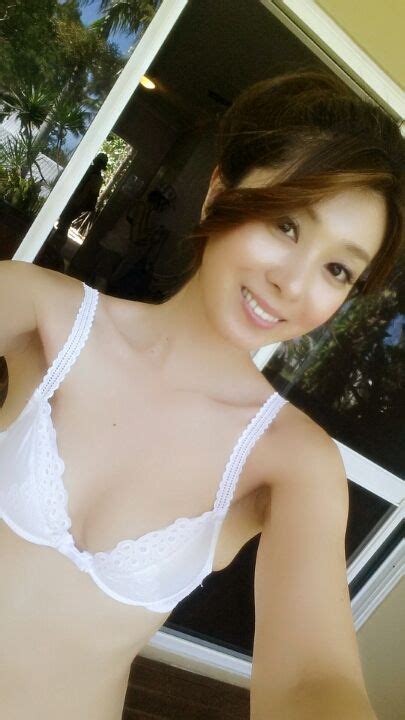 The Underwear Brassiere Image That Miho Yabe 37 Is Radical Public