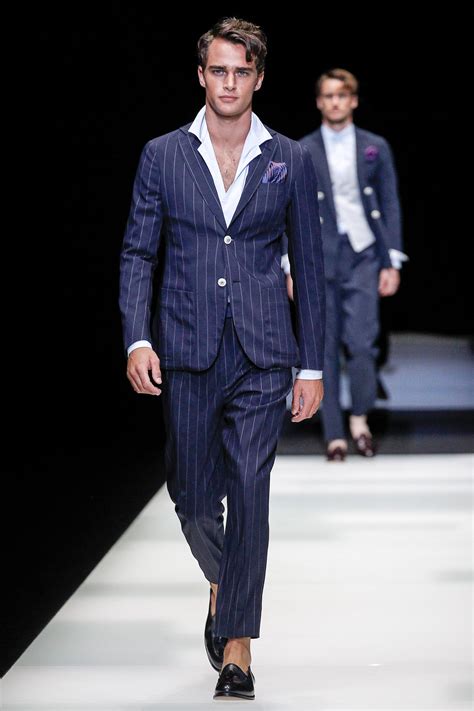 Giorgio Armani Spring 2018 Menswear Fashion Show Collection Male