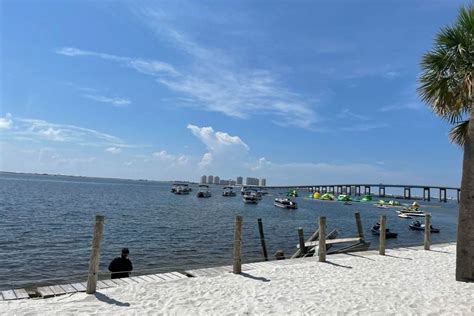 17 Pensacola Beach And Navarre Beach Restaurants To Try Always On The Shore