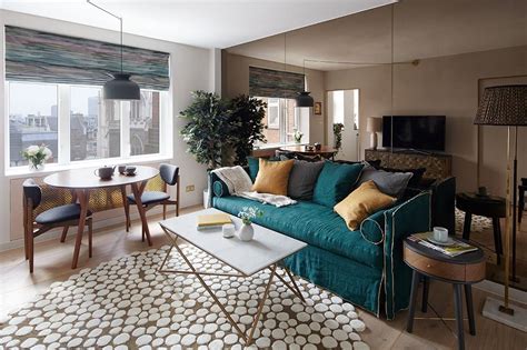 How to decorate your small living & dining room combo 1. How to Decorate a Small Living Room