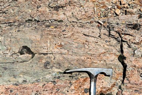 Isoclinal Fold In Welded Tuff Se Or Geology Pics