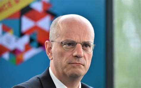 Mais les centres qui avaient réservé ces créneaux sont. Jean-Michel Blanquer : un ministre de l'Education ...