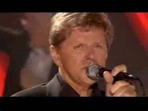Lt → english, spanish → peter cetera (10 songs translated 22 times to 13 languages). Peter Cetera- You're the Inspiration - Karate kid II | Oldies music, Music playlist, Music videos