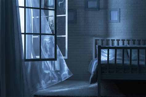Im Schlafzimmer - Fenster auf? - Steinmarkt Apotheke