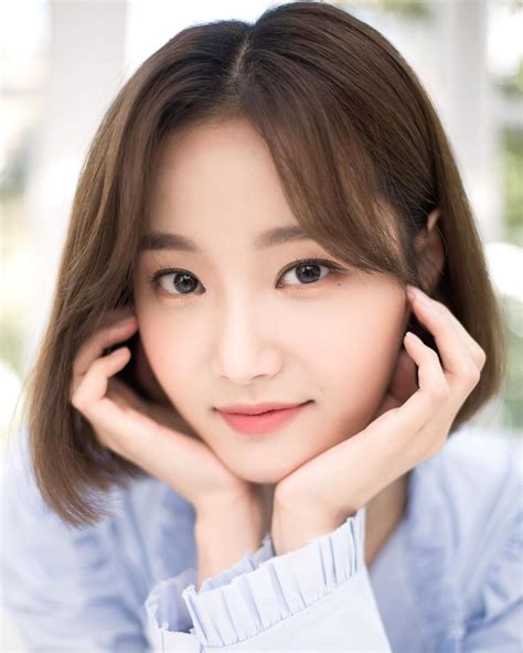 Yeonwoo is the most viral name today when she was revealed by dispatch to be dating lee min ho. MOMOLAND's Yeonwoo Instagram Update - November 15, 2019 - MOMOLAND UPDATE