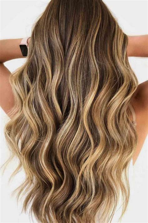 Gentle And Rich Honey Blonde Hair Color To Add Some Sweet Shine To Your Locks Brunette With