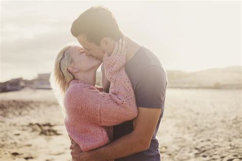 Sensual Ways To Kiss Your Boyfriend Lovetoknow
