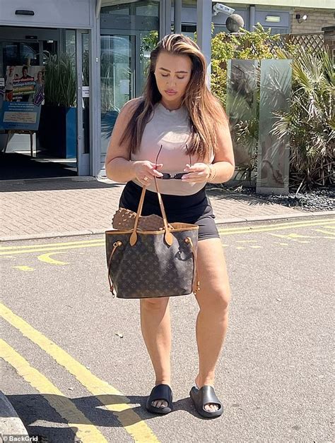 Lauren Goodger Shows Off Her Curves As She Hits The Gym After Pining For Her Old Figure In A