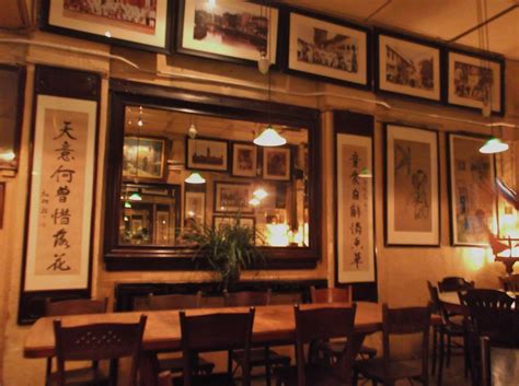 ﻿ the sphynx cat is also at the persian cat house! Karuchā Baruchā: Malaysia: Old China Cafe in KL