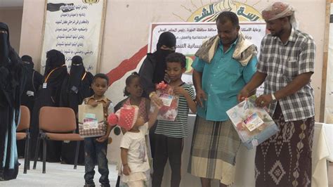 جمعية غيمة عطاء بالمهرة تدشن مشروع كسوة العيد لـ170 حالة مستفيدة