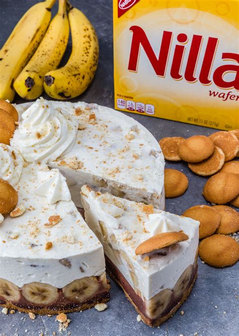Pique a tablete de chocolate em pedaços pequeninos e coloque numa taça de pirex. Banana Cream Mousse Tart with NILLA Wafers Crust ...