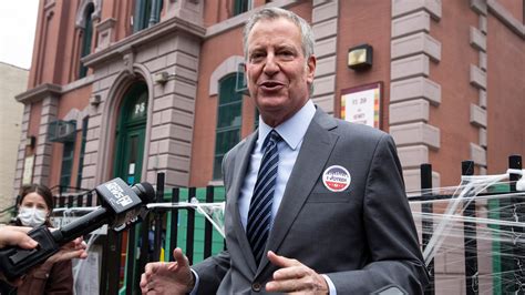 de blasio will run for congress in newly drawn district the new york times