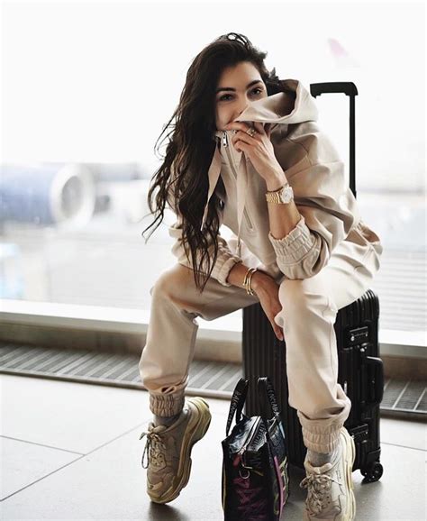Thank you @anne_timmer for shooting me for @janmagazinenl read my column now in their new issue. Anna Nooshin | Modeblogger, Outfits, Anna