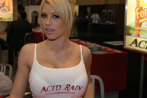 Brooke Haven At The Avn Expo You Can Follow Brooke On Flickr
