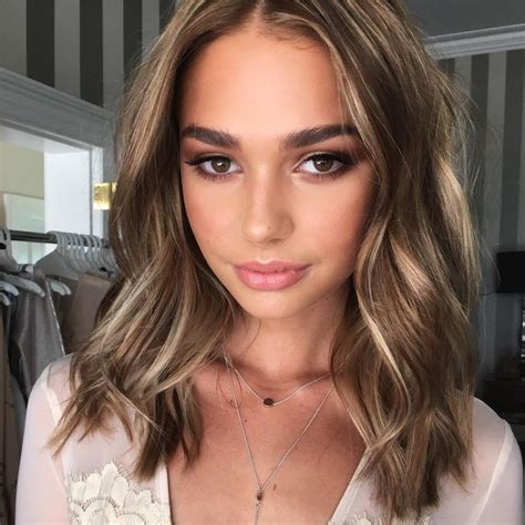 Before curling, apply a protectant on your hair. 467 Likes, 11 Comments - Emma Chen (@emmachenartistry) on ...