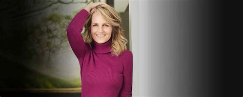 Book Helen Hunt For Speaking Events And Appearances Apb Speakers