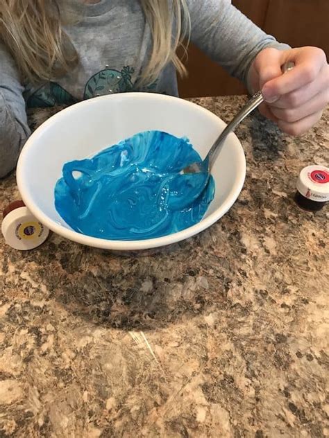 Add as necessary to achieve desired. How To Make Stretchy Slime Without Borax Or Liquid Starch ...
