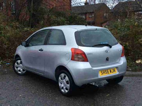 2006 toyota yaris is one of the successful releases of toyota. Toyota 2006 Yaris 1.0 VVT i T2 Silver 3 door Hatchback. car for sale