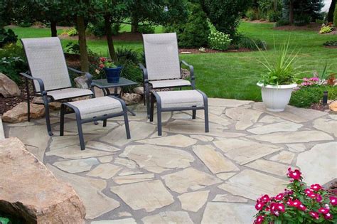 The 8 Best Types Of Landscaping Rocks In 2020 Cgdallaslandscaping