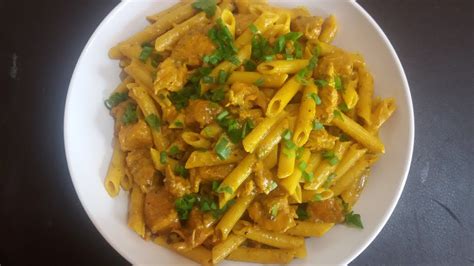 We first encountered chicken curry in a hurry in mark bittman's quick and easy recipes from the new york times. Creamy Curry Chicken Pasta - YouTube