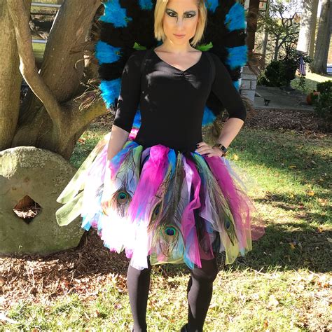 Art nouveau, arts and crafts, and egyptian revival styles of jewelry featuring peacock eye glass cabochons are prized by collectors, although they are quite hard to come by today. DIY Peacock Halloween costume. So much fun! | Peacock halloween costume, Peacock halloween ...