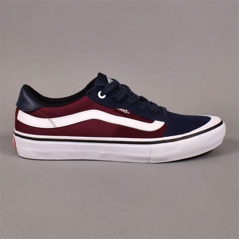 Featuring duracap upper reinforcement in high wear areas for unrivaled durability, the style 112 pro also includes pro vulc lite construction to deliver the best in boardfeel, flex, and traction. Vans Style 112 Pro Skate Shoes - Dress Blues/Port Royale ...