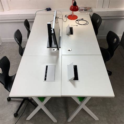Herrschen auf ihrem schreibtisch chaos und kabelsalat? Schreibtisch für Open Space - COWORK - DECADRAGES / BEDUP ...