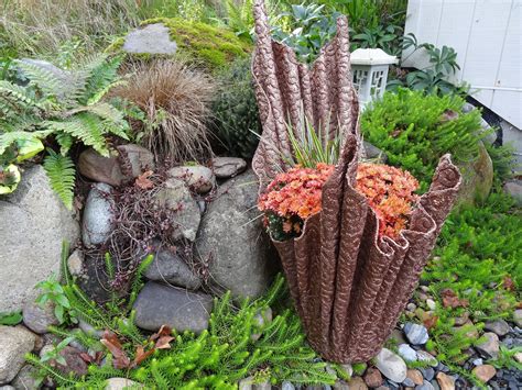 Cement Planters Made With Towels - Thuem Garden Plant