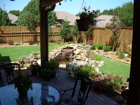 Fix up your lawn (and amp up your curb appeal) with these easy front and backyard landscaping improvements. Small Backyard Landscaping Concept to Add Cute Detail in ...