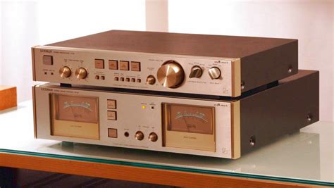 Luxman C 02 Pre Amplifiers