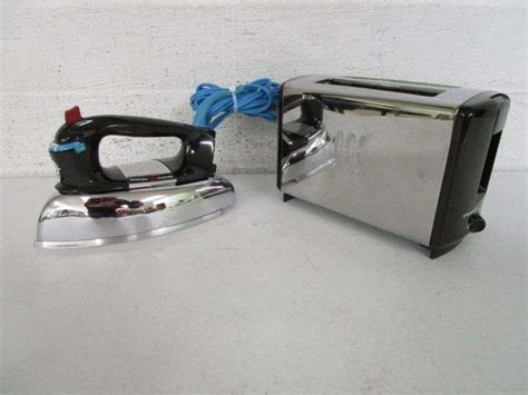 Toastmaster Toaster And Ge Steam Iron Oberman Auctions