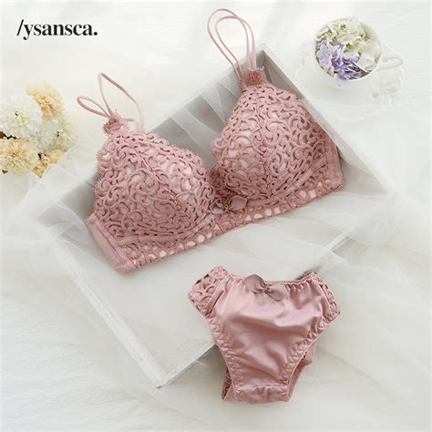 Europe And The New Fashion Design Sexy Lace Thin Bra Push Up Sexy Underwear Set Women White Red