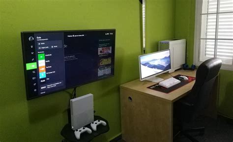 Battlestation With Xbox One S Gaming Computer Room Gaming Room Setup