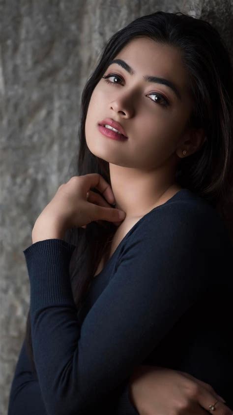 beautiful actress rashmika mandanna latest fashion hot sex picture