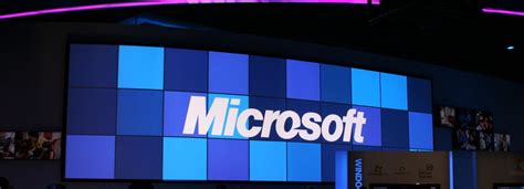 What Is Microsoft Corporations Nasdaqmsft Share Price Doing