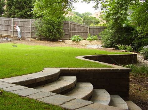 Retaining wall ideas for driveways. Innovative Retaining Wall Ideas For Sloped Backyard within ...