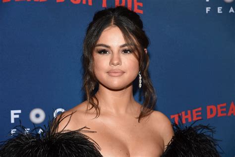 Selena gomez and justin bieber in los angeles. Selena Gomez Talks Immigration Crisis, 'Living ...