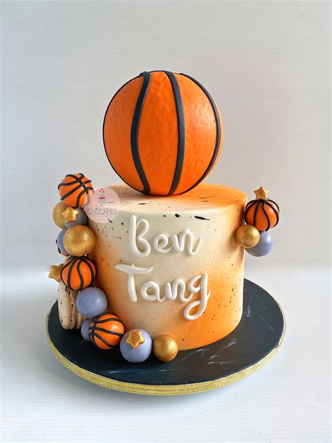 Chucakes Basketball Cake 2