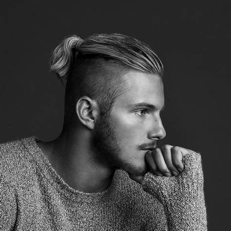 33 Man Bun Hairstyle Ideas - InspirationSeek.com