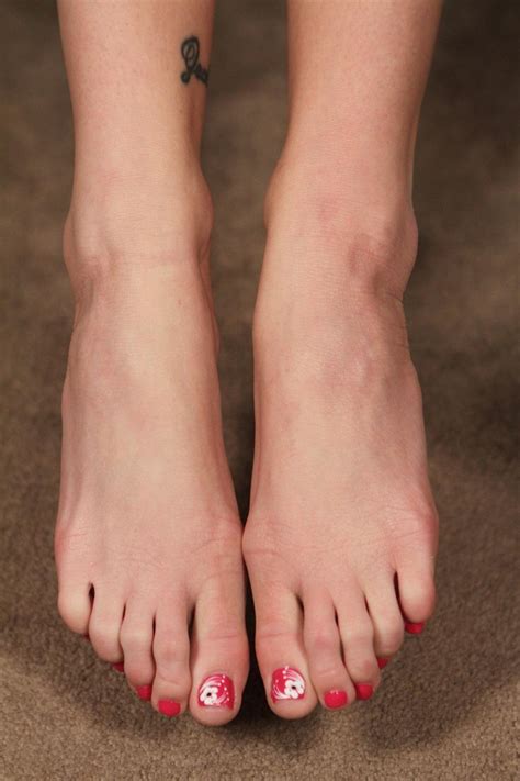 Kaylee Hilton S Feet