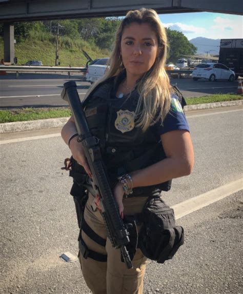 Latest Updates World S Sexiest Cop Brazilian Policewoman Arrests