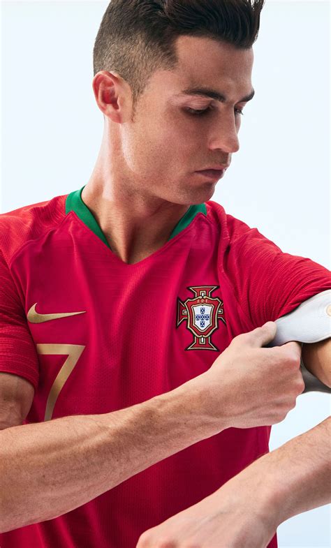 1280x2120 Cristiano Ronaldo 4k 2018 Iphone 6 Hd 4k Wallpapers Images