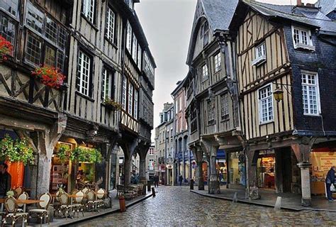 Voir l'hôtel sur la carte nombre de chambres : Activités culturelles en Bretagne, près du Mont Saint Michel