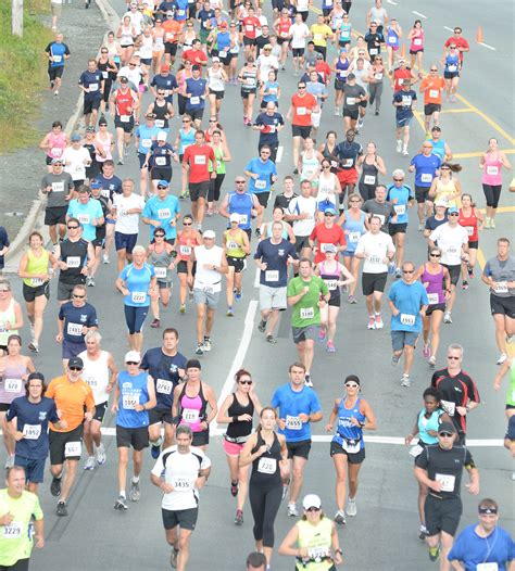 Destination Race The Tely 10 Mile Road Race Canadian Running Magazine
