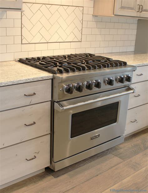 Whether you're upgrading models or remodeling the entire kitchen, look no further than kitchen appliance packages from viking to fulfill and exceed all expectations. Viking Stainless Steel gas range. Kitchen appliances by ...