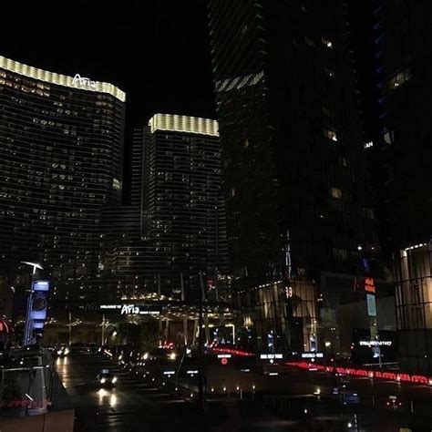 Share the best gifs now >>>. ᴾᵁᴸᴸᴵᴺᴳ ᴰᴼᵂᴺ ˢᵀᴬᴿˢ ᴶᵁˢᵀ ᵀᴼ ᴹᴬᴷᴱ ᵁ ᴳᴸᴼᵂ | Night aesthetic ...