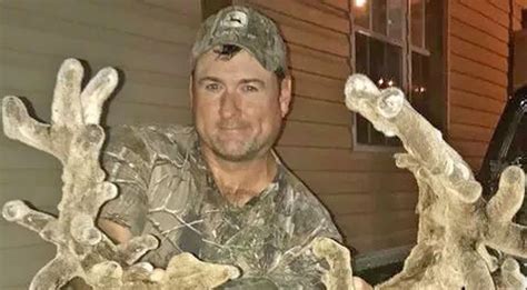 Mississippi Hunter Scores Massive 36 Point Buck That Will Make Your Jaw