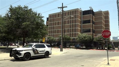 inmate dies in bexar county jail after found unresponsive her cell bcso says